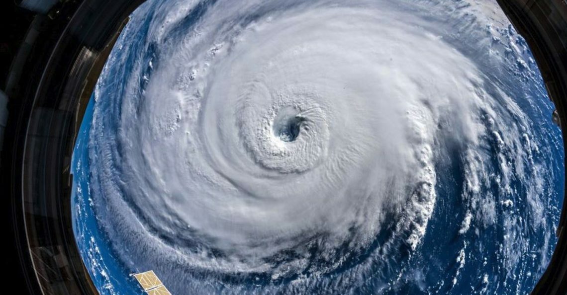 hurricane-florence-featured-web-1-1140x594