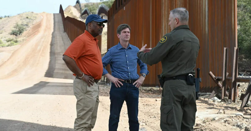 us-border-bill-split-featured-web-810x422